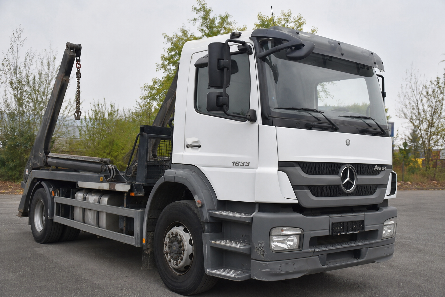 Mercedes-Benz Axor 1833 контейнеровоз-сміттєвоз 4×2, 2010 рік, EURO 5